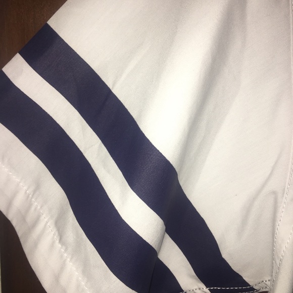 ENYCE NWT Button Down Size L - Picture 4 of 7